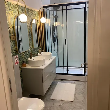 Lara's Loft Brassó